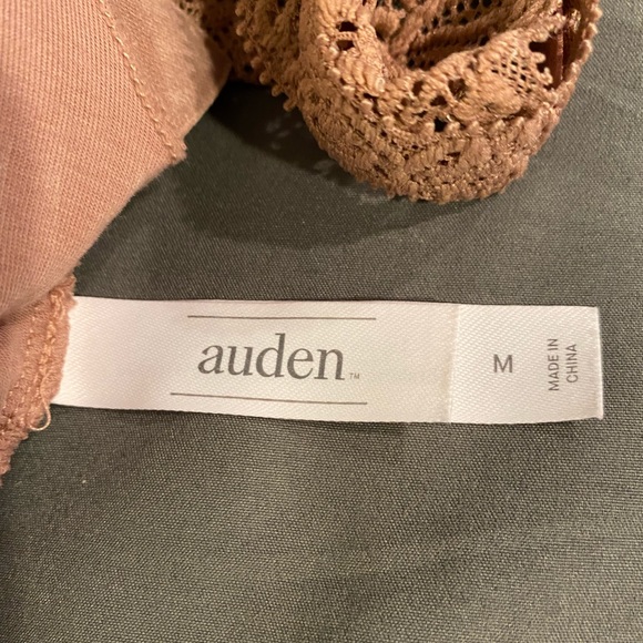 Mauve lace bralette - Picture 2 of 5